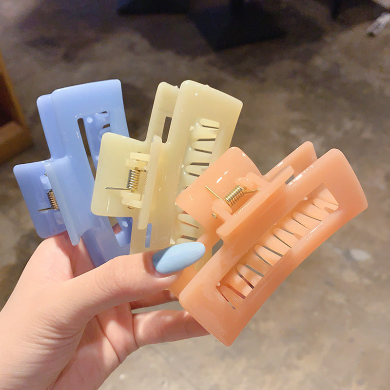 THE CANDY CLAW CLIP