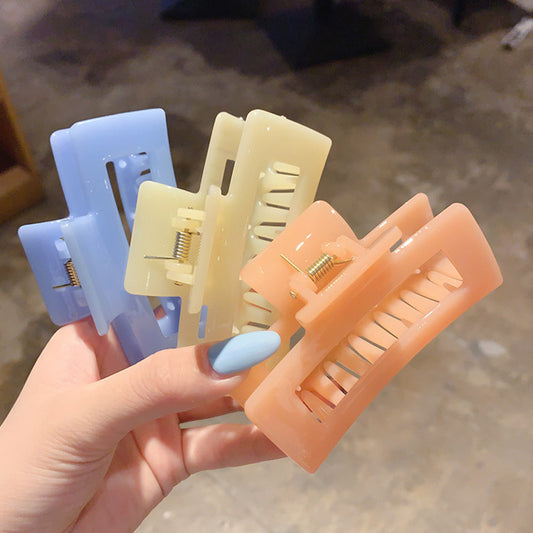 THE CANDY CLAW CLIP